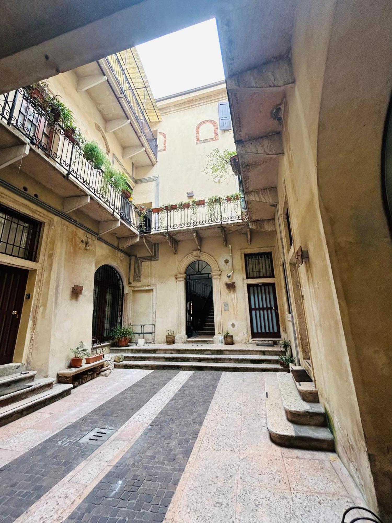 شقة Palazzo Duomo فيرونا المظهر الخارجي الصورة